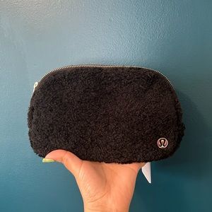 Lululemon Everywhere Fleeced Belt Bag